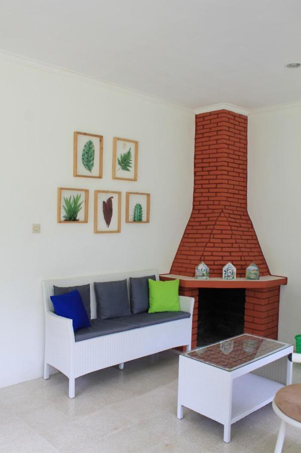 The Forest Villa Bogor Kültér fotó